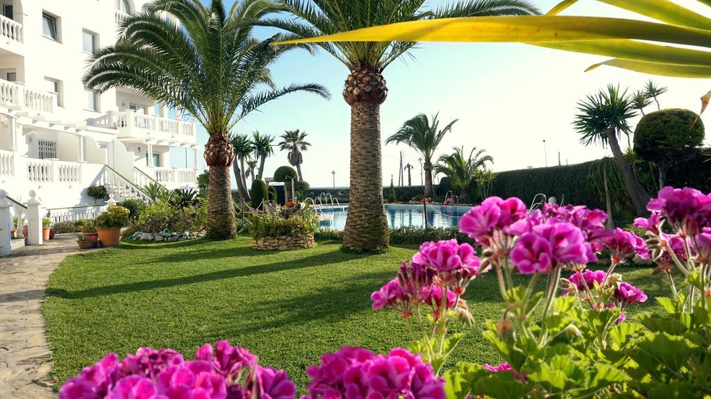 Apartamentos Starnerja En Stella Maris Nerja Quarto foto