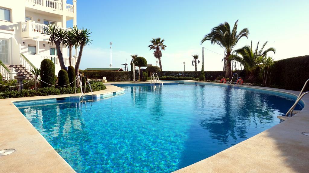 Apartamentos Starnerja En Stella Maris Nerja Quarto foto